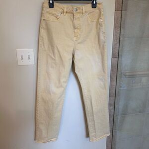 Madewell 90s Straight Leg Jeans in Butter Yellow